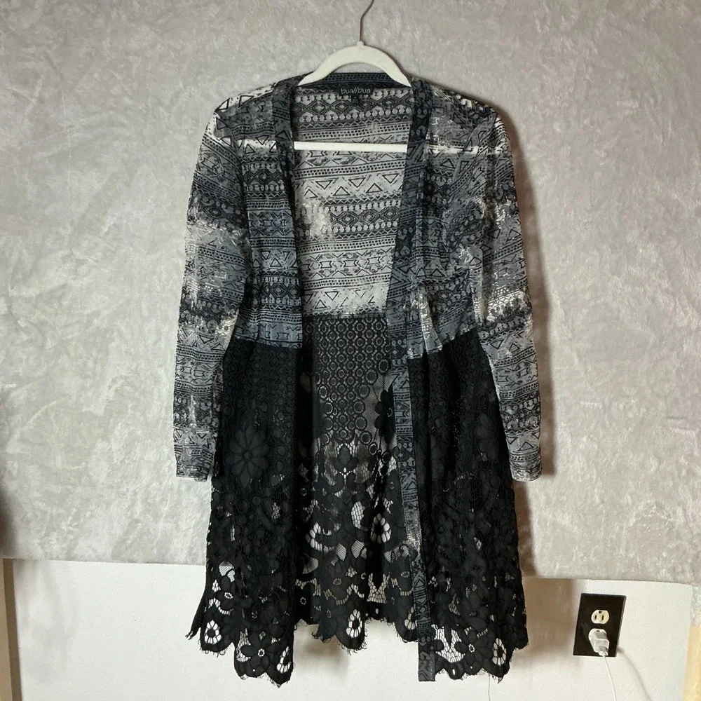 Bua Bua Bohemian Tribal Print Lace Trim Open Front Women's Cardigan Size‎ Medium